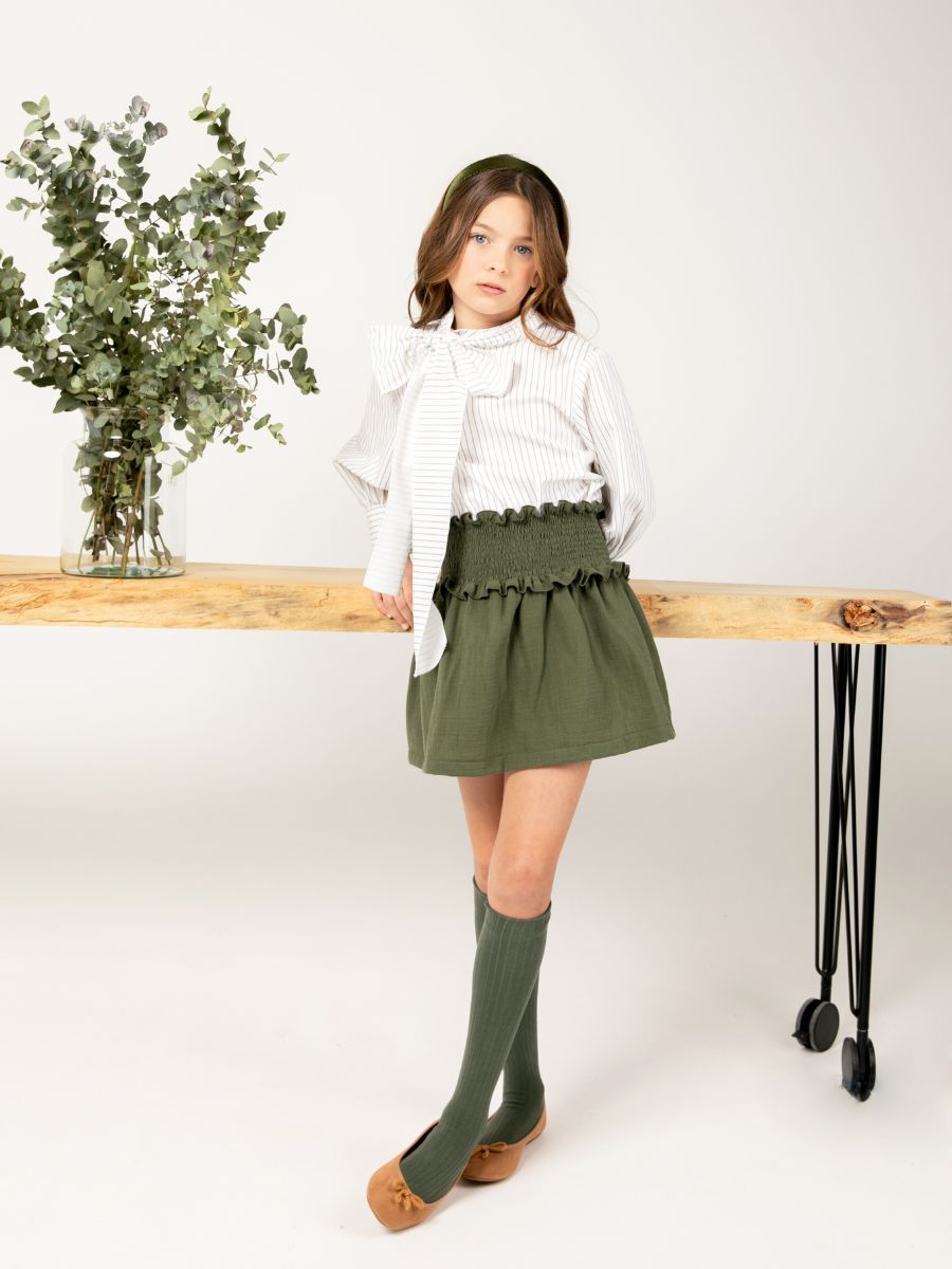 Conjunto niña falda verde camisa rayas al tono - Imagen 2