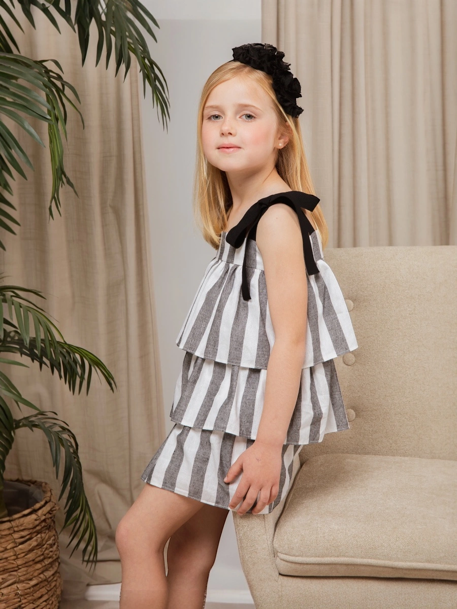 Vestido tres volantes rayas crudo y negro  tirantes con lazada - Imagen 2