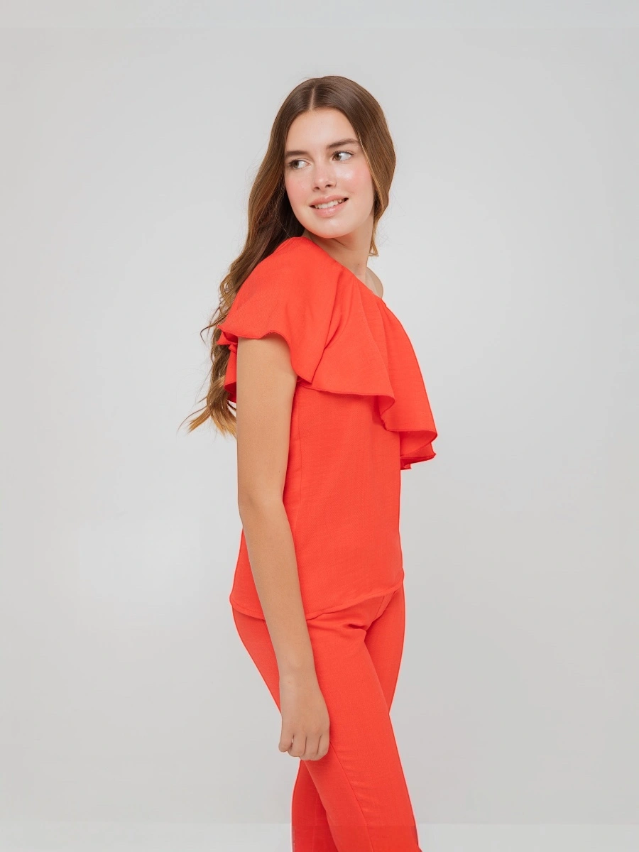 Conjunto rojo camisa asimétrica volante y pantalón flare - Imagen 2